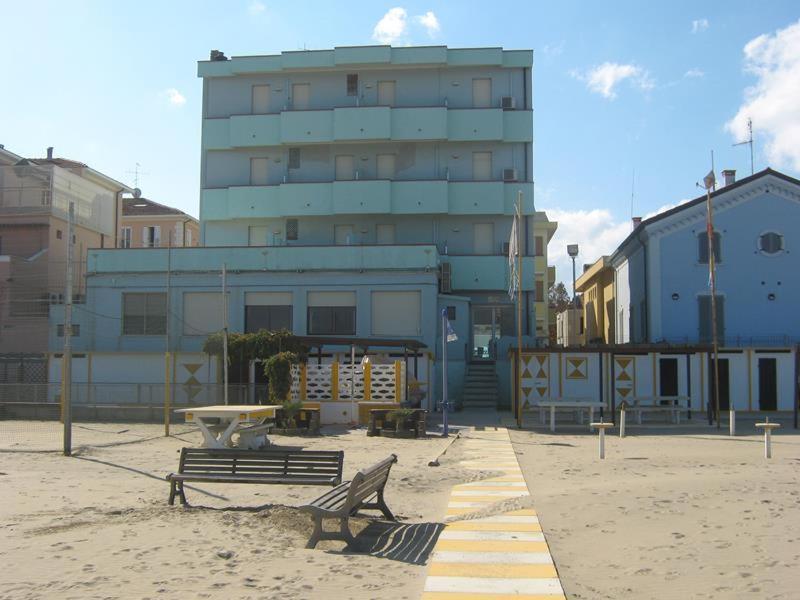 Hotel Acquamarina Viserba Римини Экстерьер фото