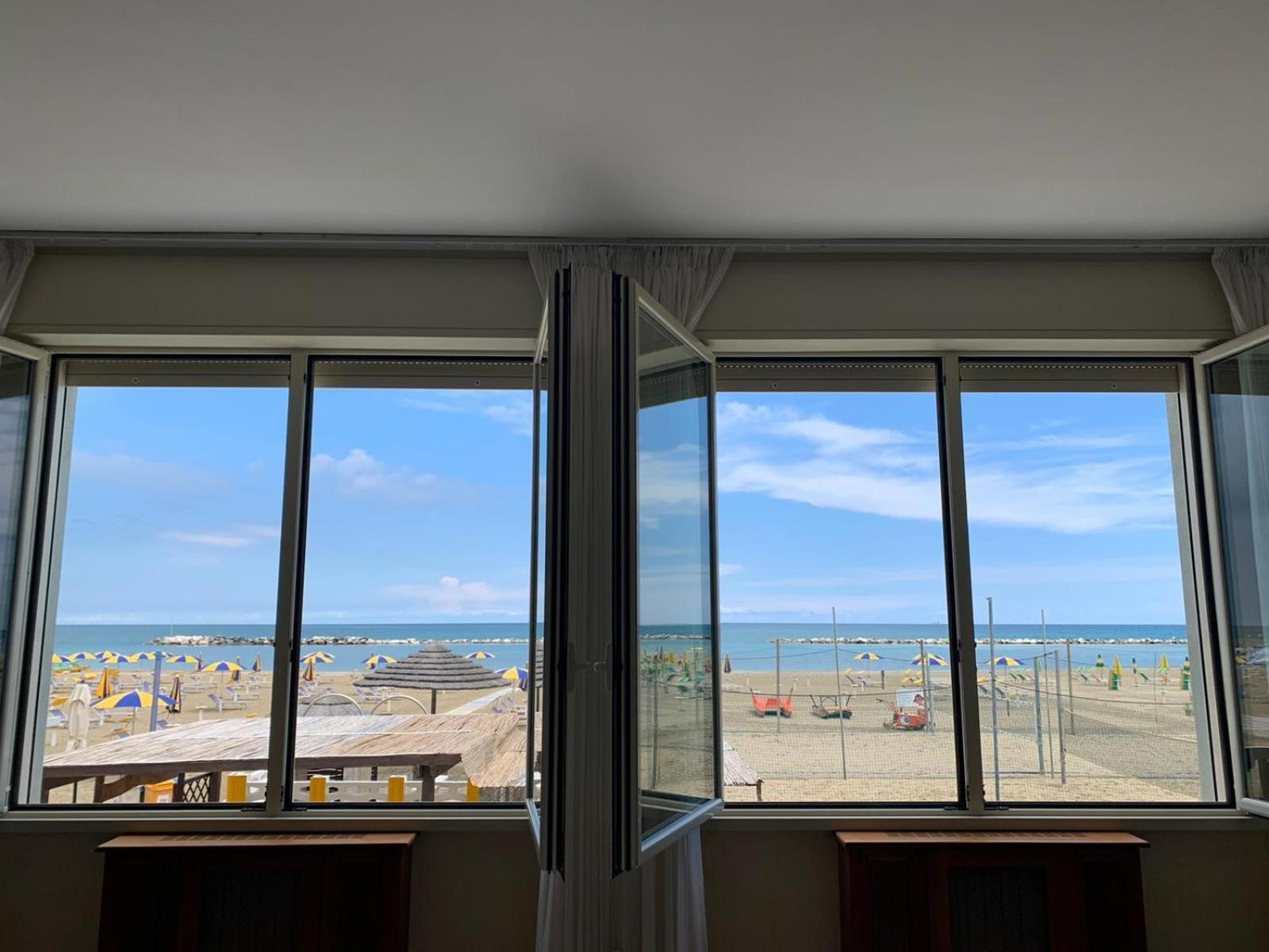Hotel Acquamarina Viserba Римини Экстерьер фото