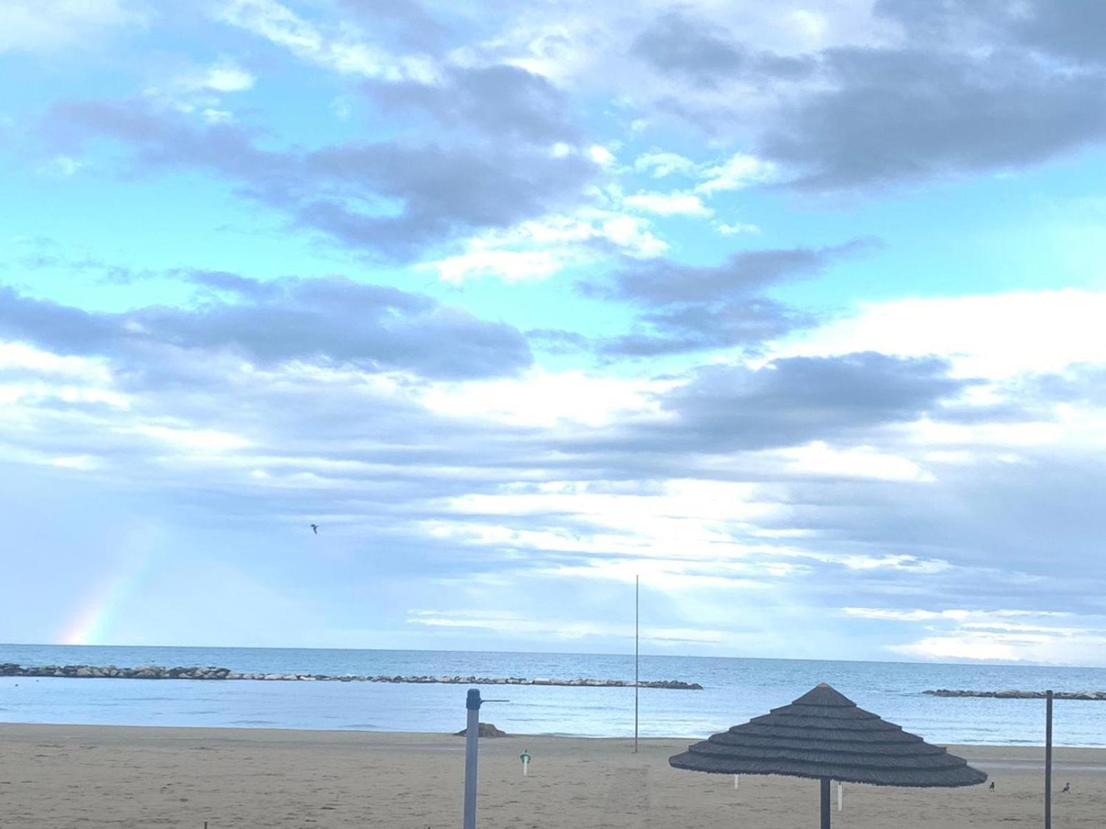 Hotel Acquamarina Viserba Римини Экстерьер фото